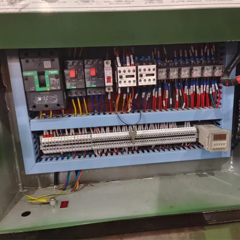 Качественные стенды для испытания клапанов упаковываются и экспортируются в Канаду (2)